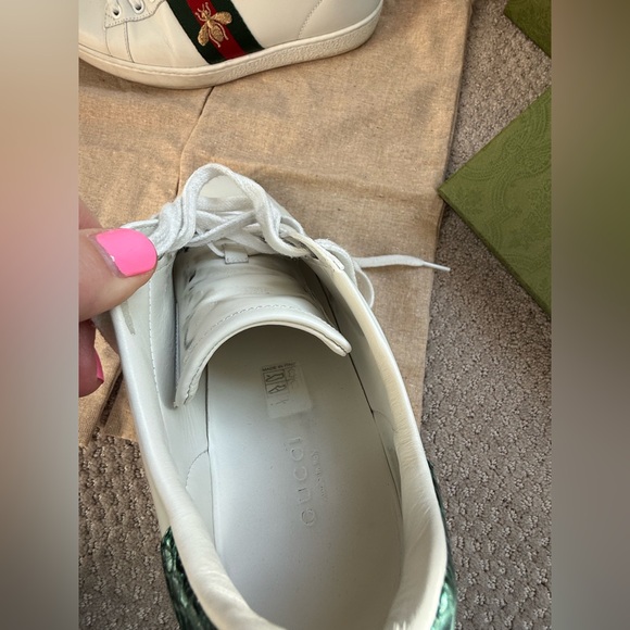 Gucci New Ace Sneakers with Red and Green Stripes - Picture 7 of 14